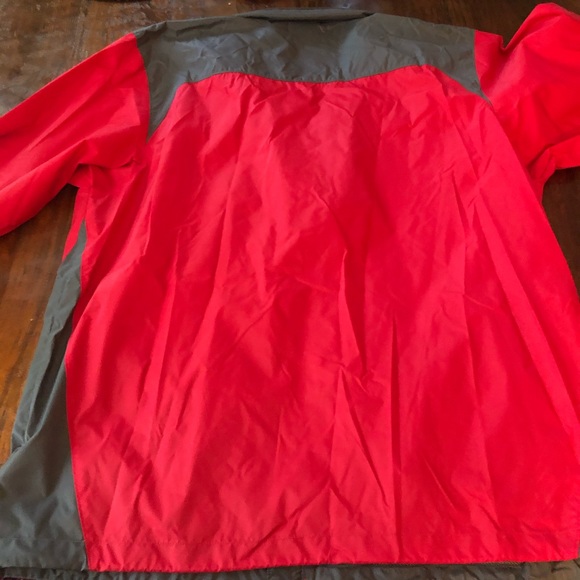 Columbia Lightweight Jacket - Picture 2 of 3